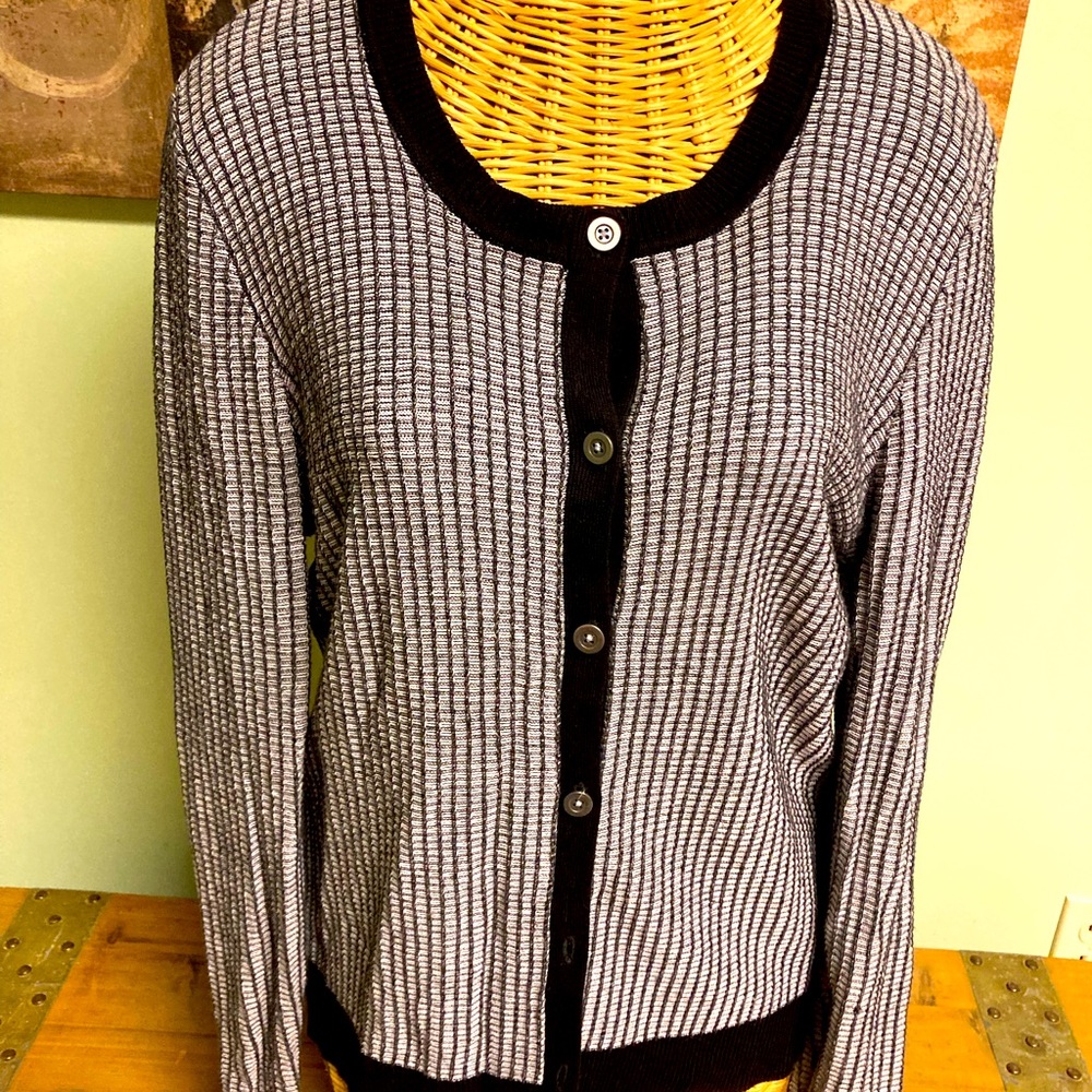 Women’s Cardigan Sweater